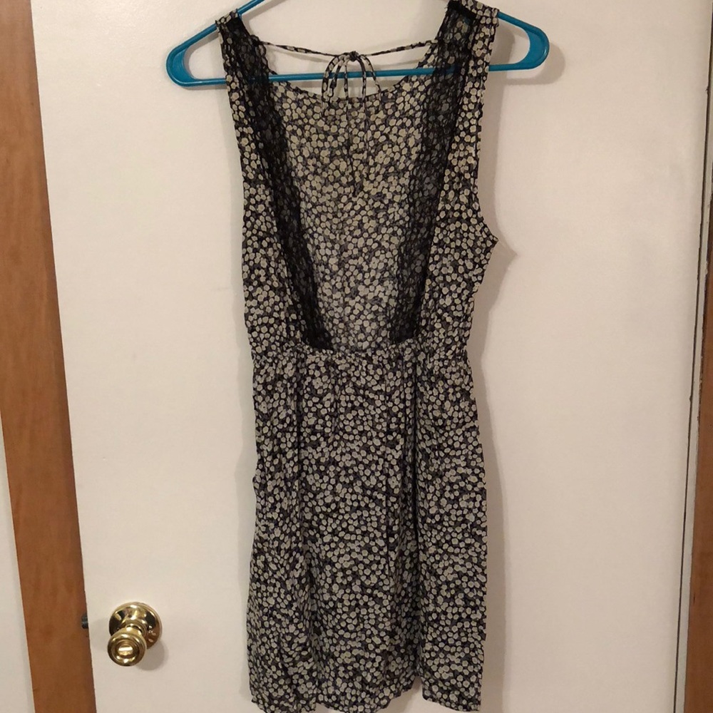 Spring dress - Picture 2 of 2